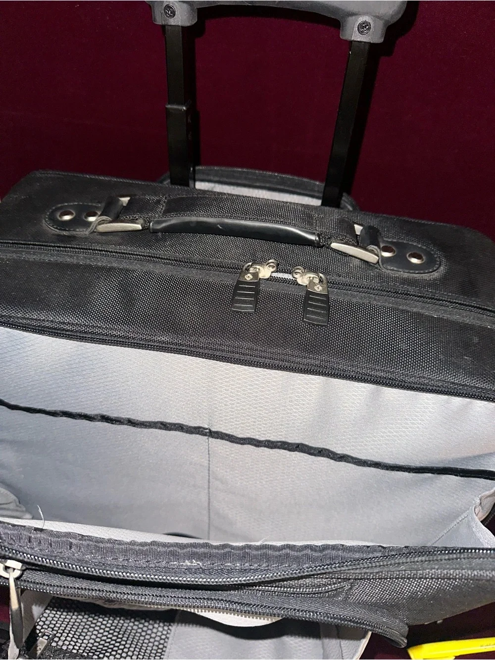 SAMSONITE 4 wheels ROLLING  briefcase Traveling, office, school, seminars etc.